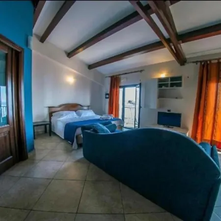 Bed & Breakfast B&bvistamarecapomulini Acireale
