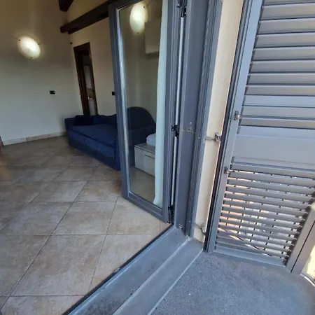 B&bvistamarecapomulini Bed & Breakfast Acireale