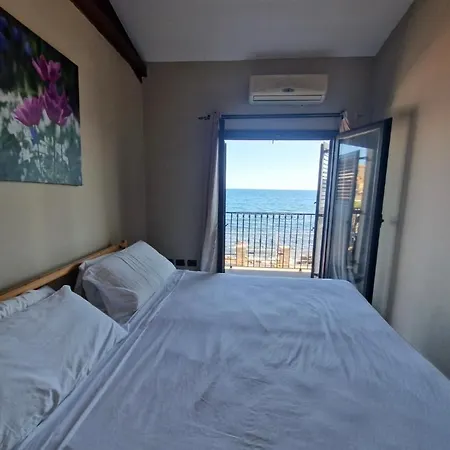 B&bvistamarecapomulini Acireale